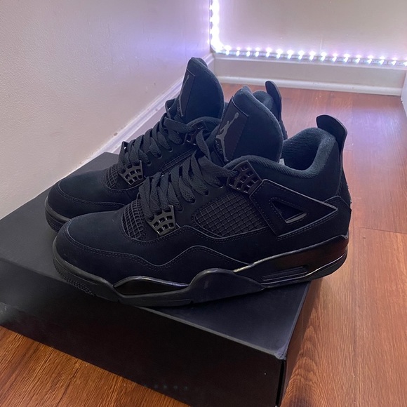 black cat 4s